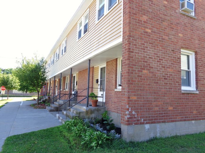 Exterior View of Jefferson Terrace